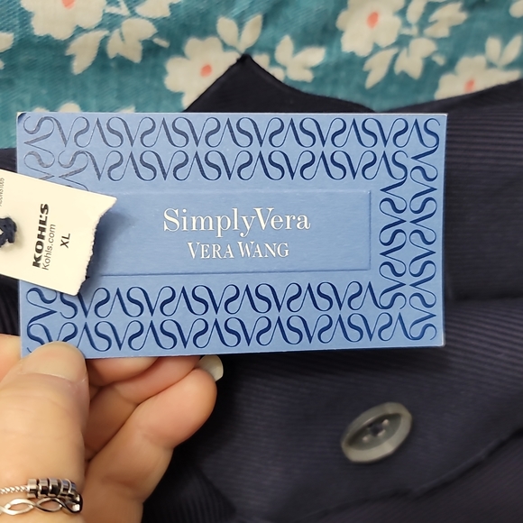 Simply Vera.  Vera Wang jacket.  NWT.  XL.  (596) - Picture 5 of 5